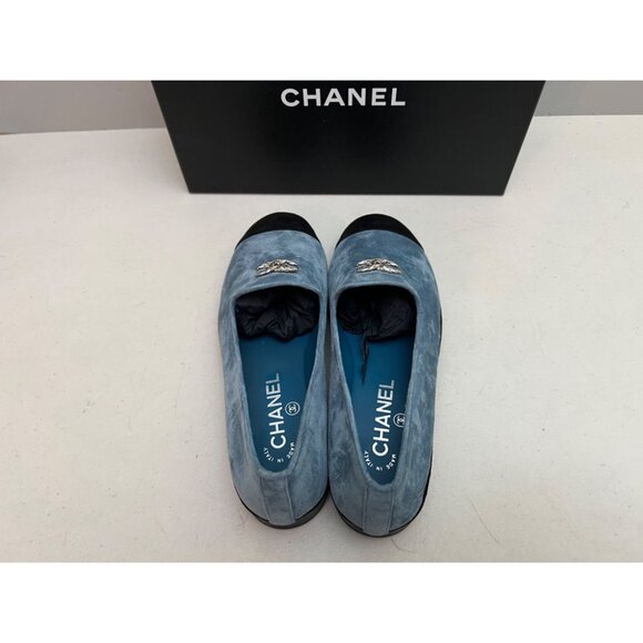 CHANEL Blue Suede Spectator Mocassins Loafers Size 39.5 Flats - Picture 4 of 7